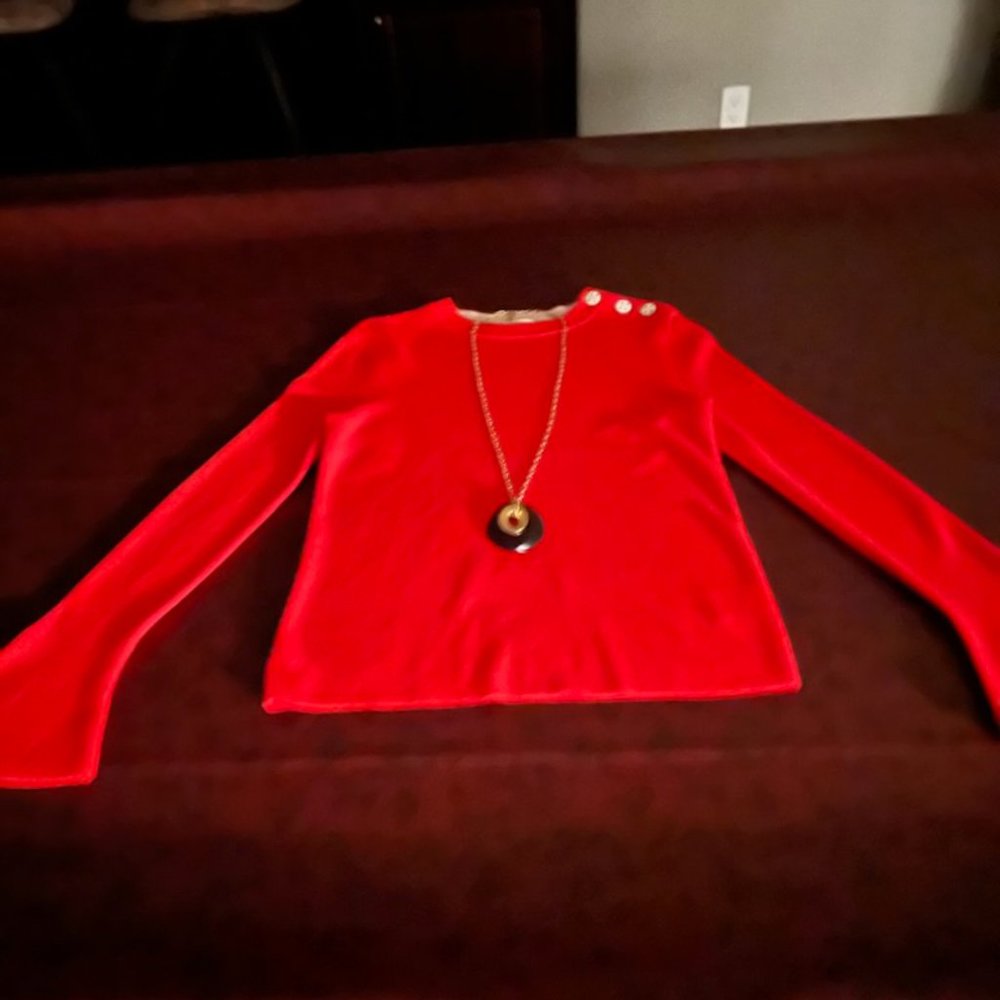***SOLD*** Authentic Tory Burch Sweater